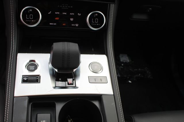 New 2026 Jaguar F-PACE R-Dynamic S image 13