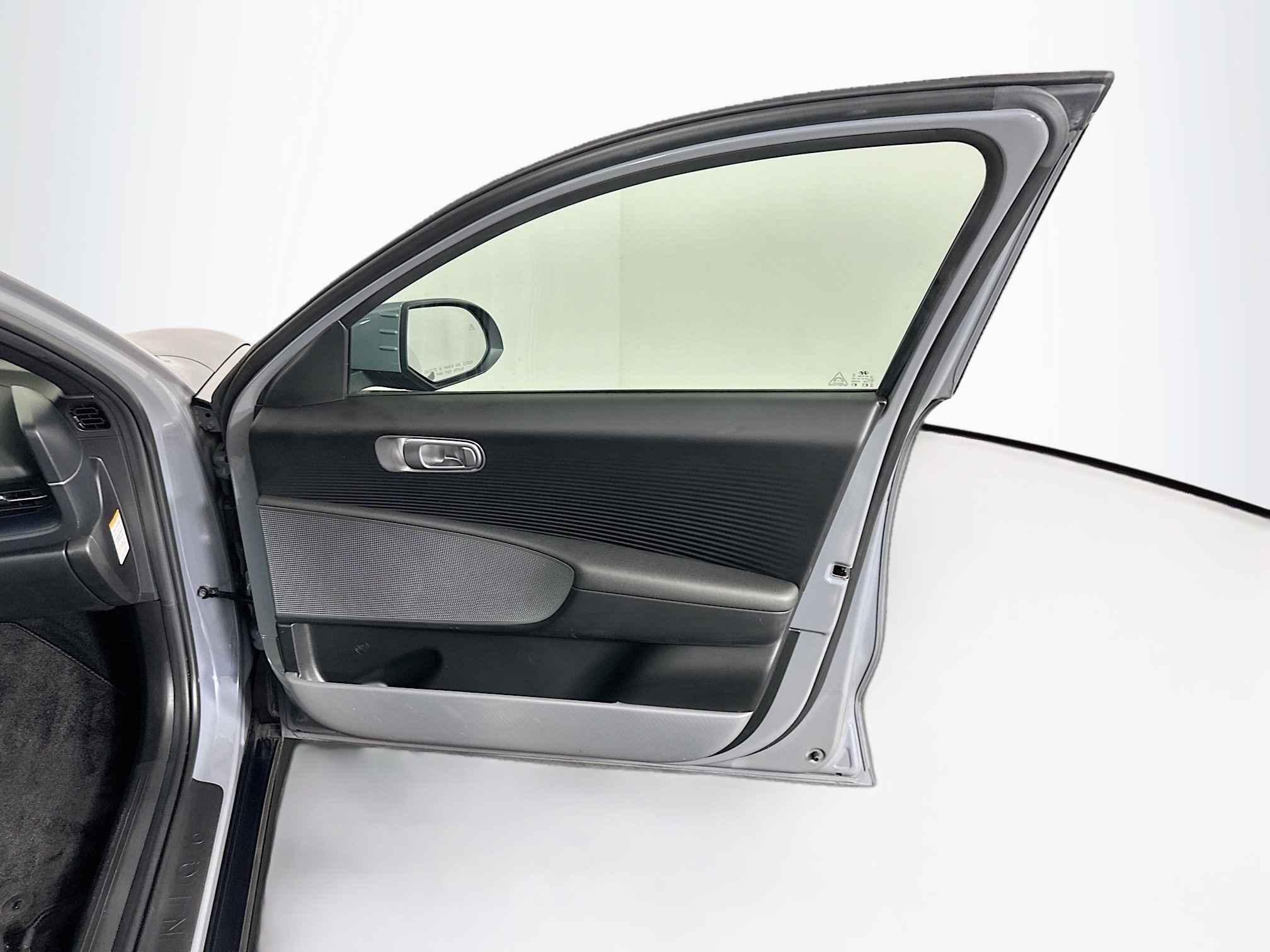 Used 2024 Hyundai Ioniq 6 SEL RWD image 33