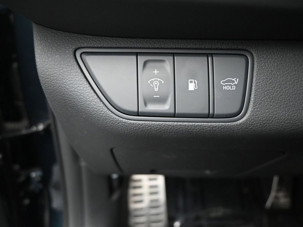 Used 2025 Genesis G70 3.3T Advanced w/ Sport Prestige Package image 20