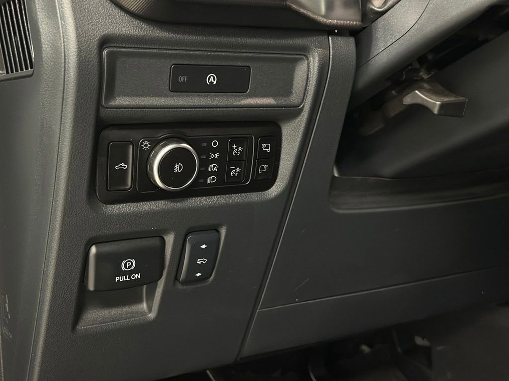 Used 2025 Ford F150 Lariat AWD/4WD image 17