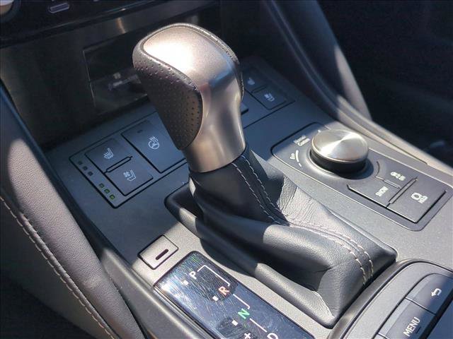 Used 2022 Lexus IS 500 RWD image 12