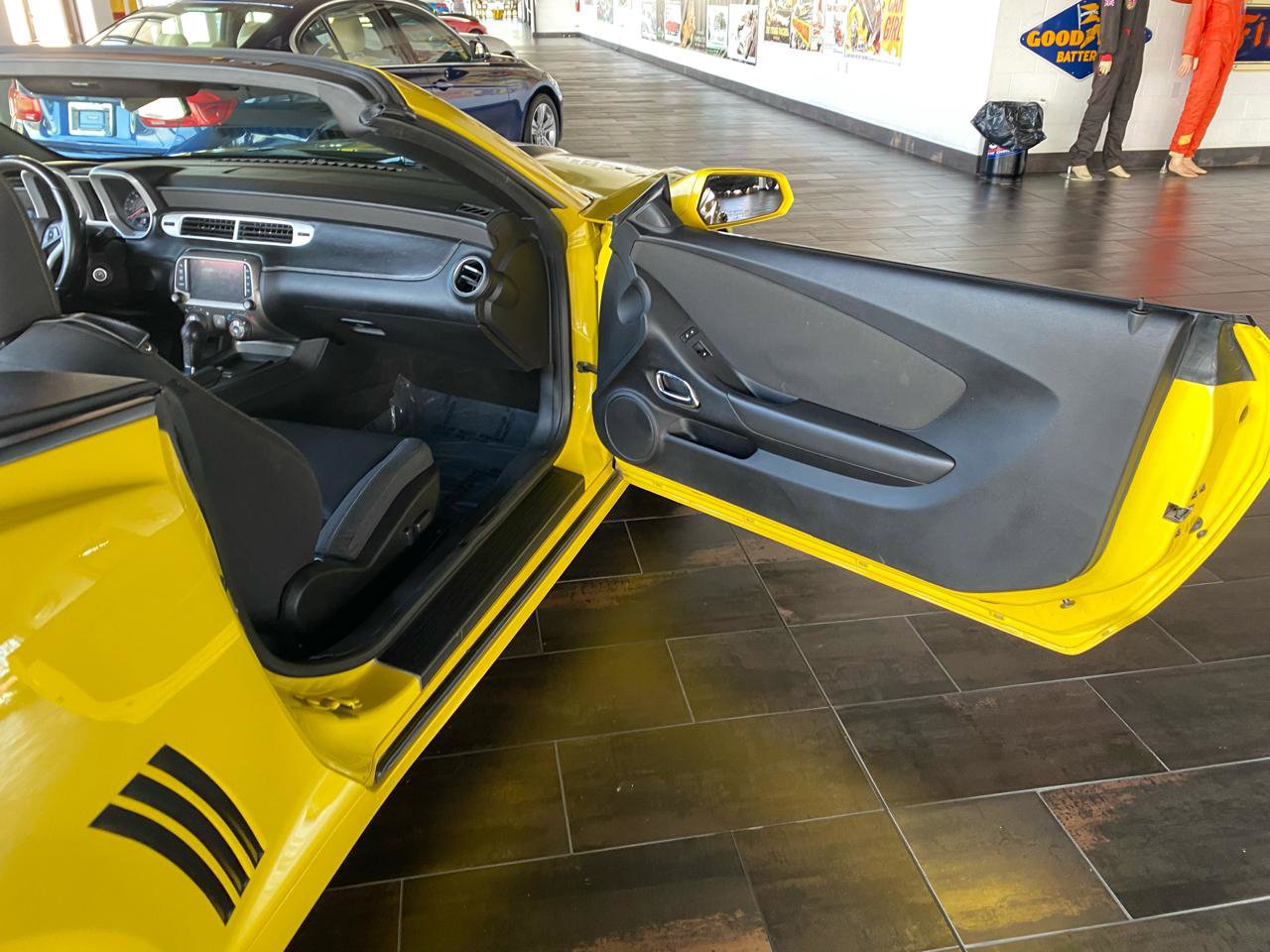 Used 2015 Chevrolet Camaro LT image 15