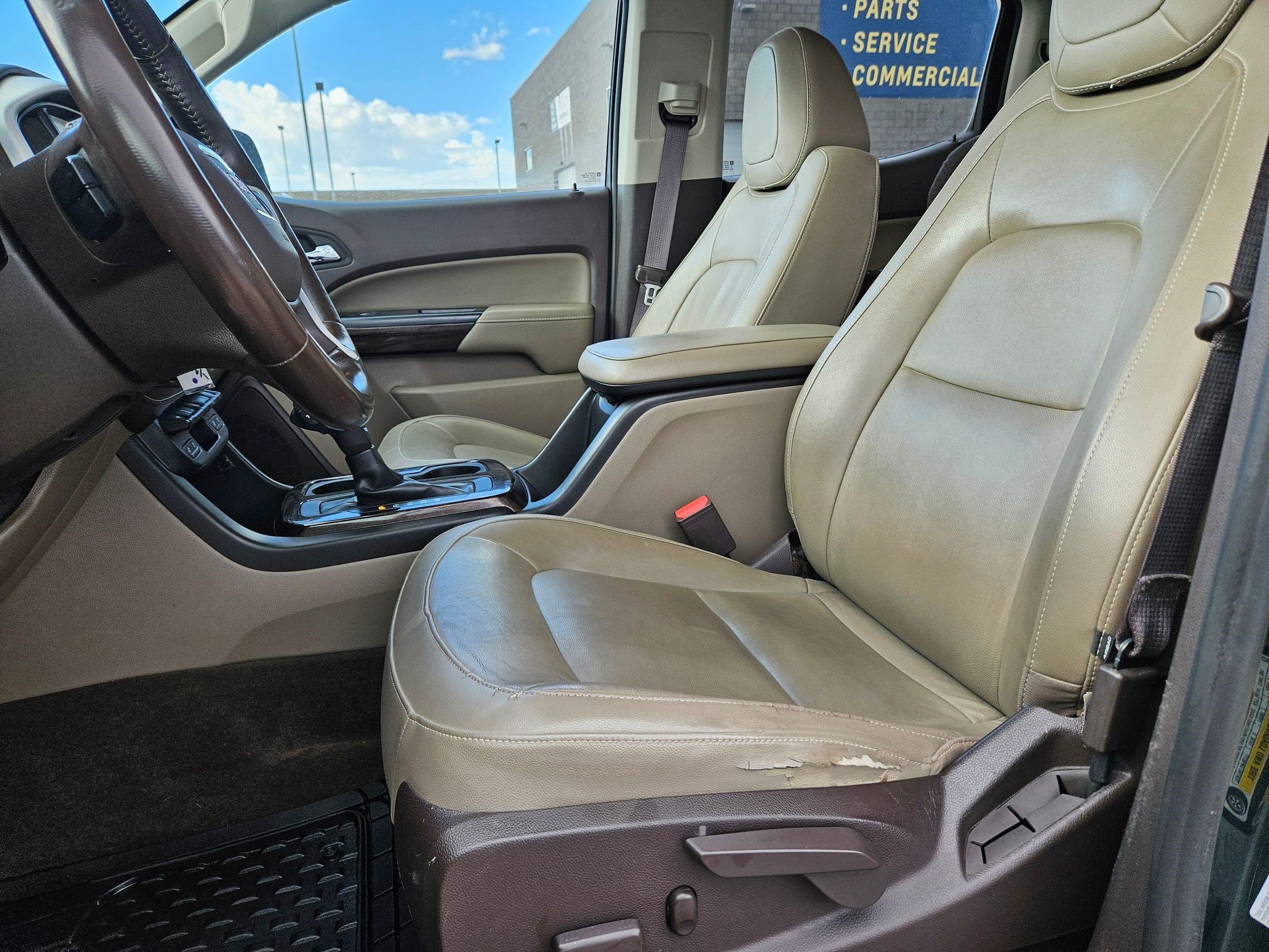 Used 2015 GMC Canyon SLT w/ Driver Alert Package AWD/4WD image 15
