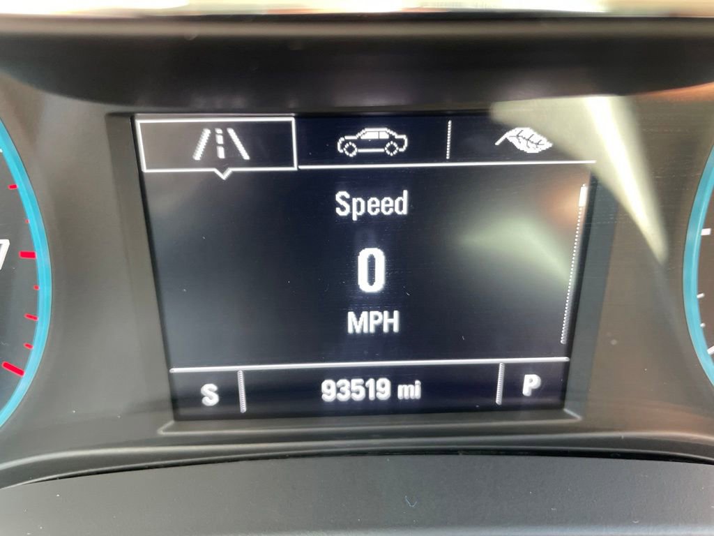 Used 2017 Chevrolet Cruze LT w/ Convenience Package FWD image 10