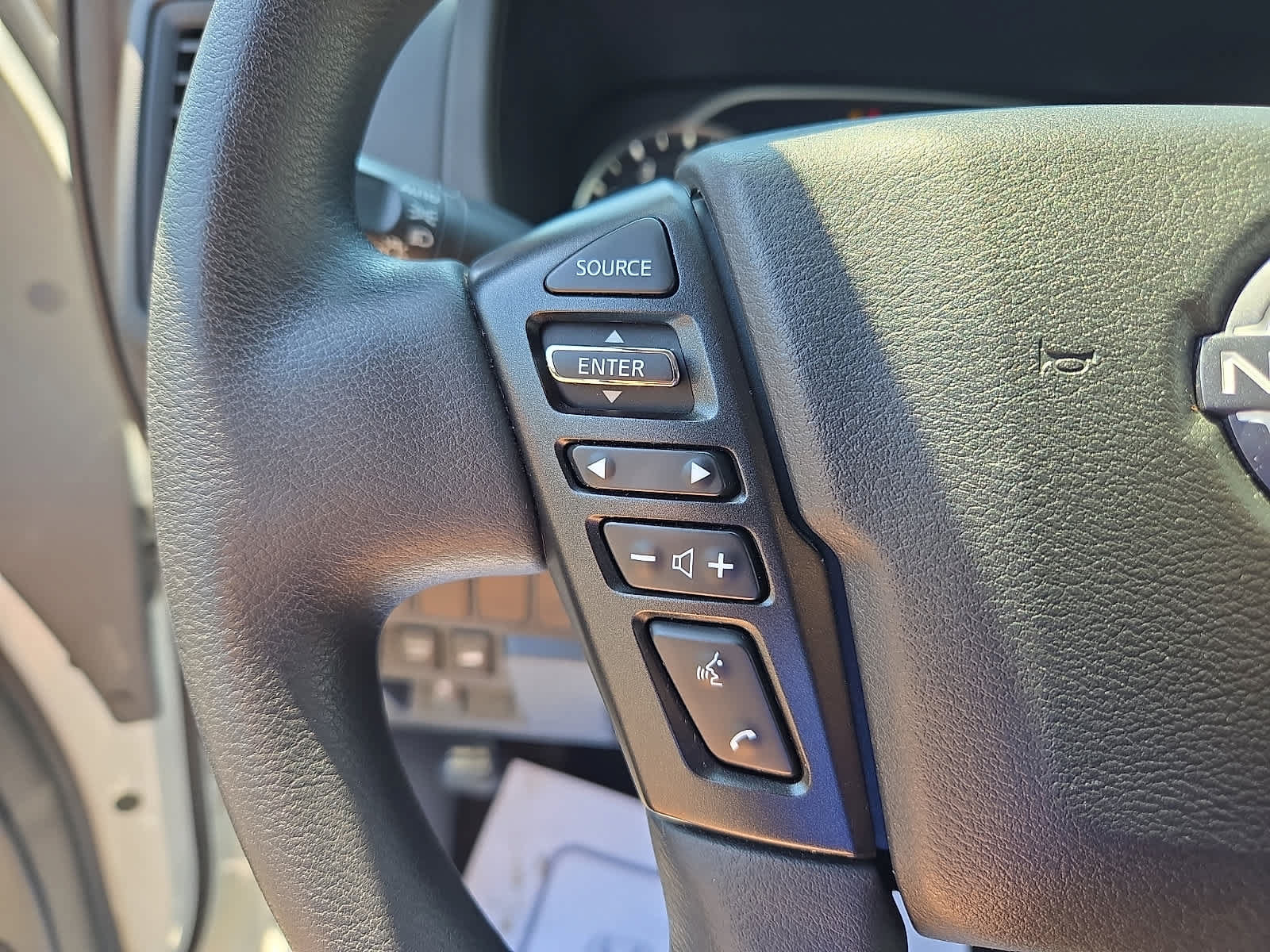 Used 2022 Nissan Frontier S AWD/4WD image 21