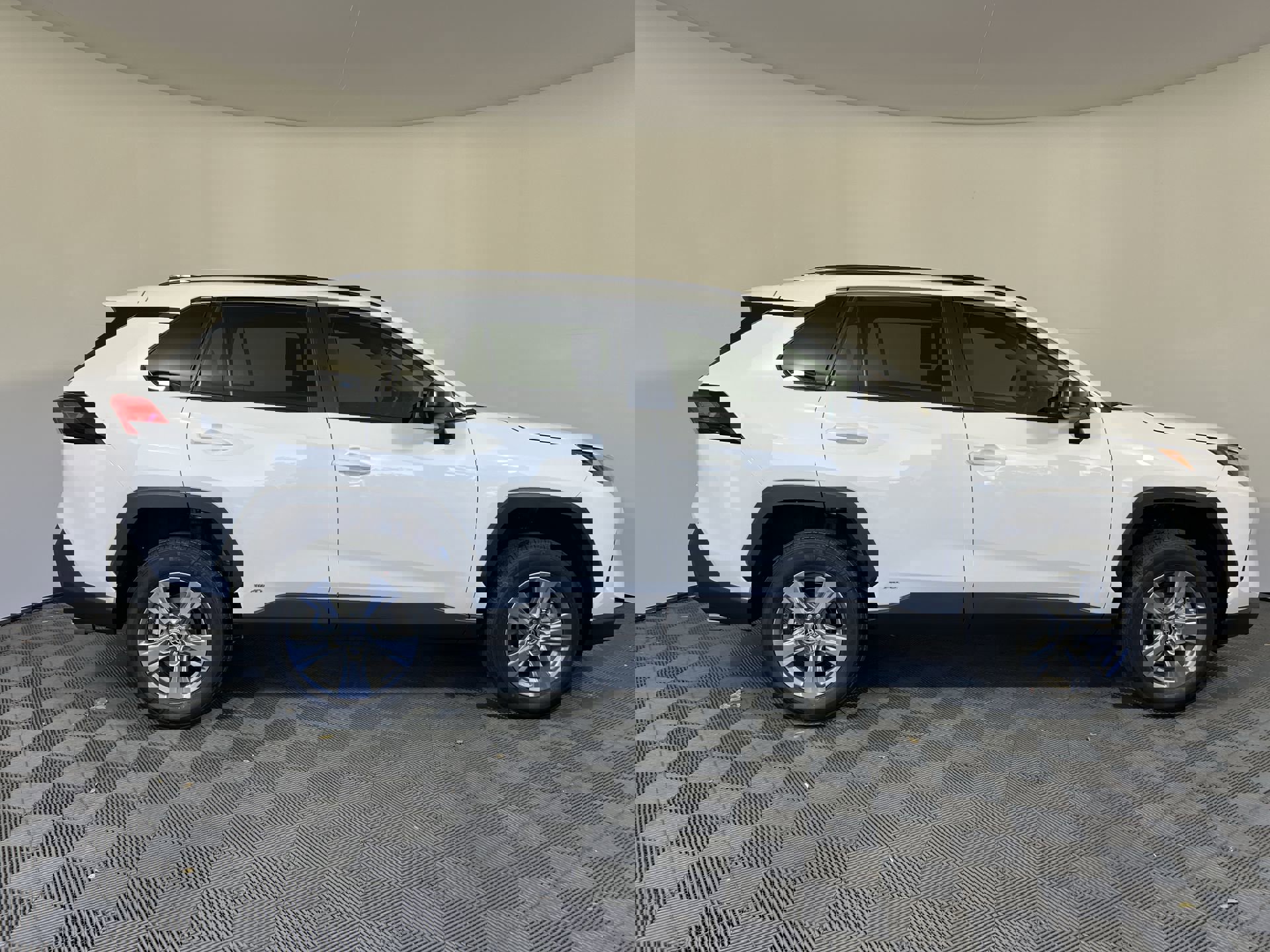 New 2024 Toyota RAV4 LE image 2