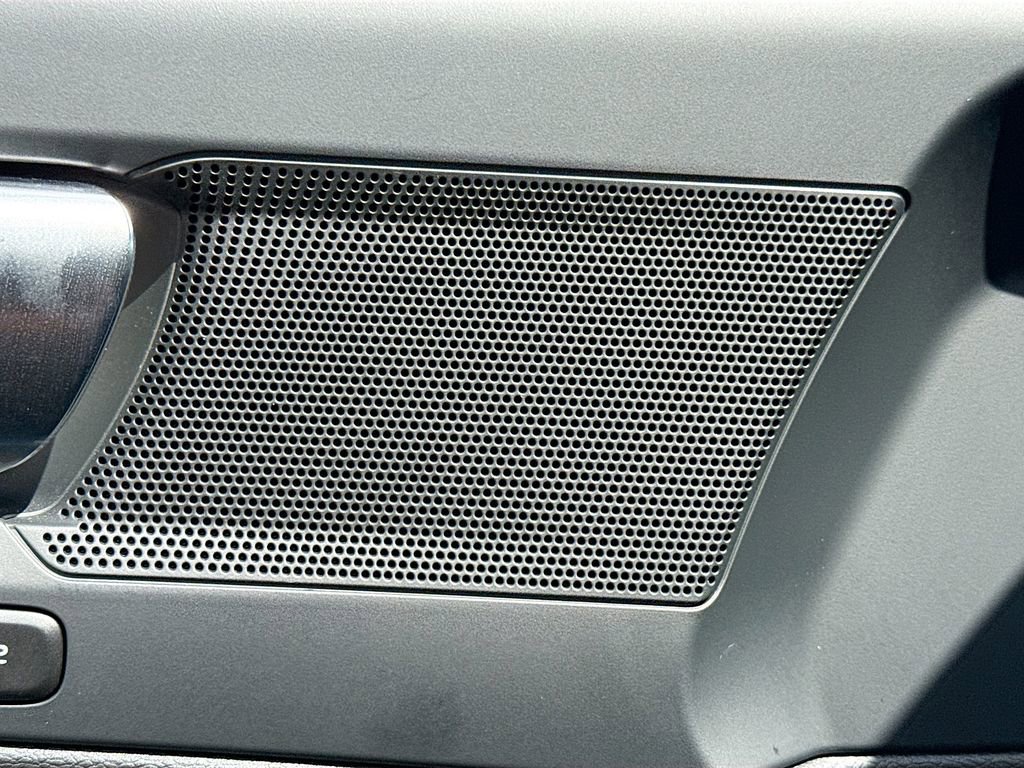 Used 2023 Volvo C40 P8 Recharge Plus image 20