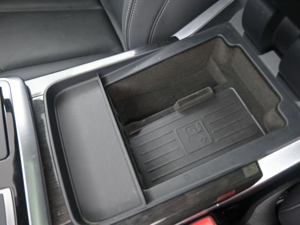 Used 2019 Audi Q8 Premium Plus w/ Premium Plus image 3