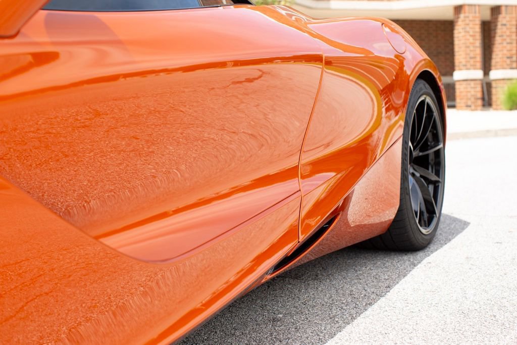 Used 2018 McLaren 720S Performance RWD image 22