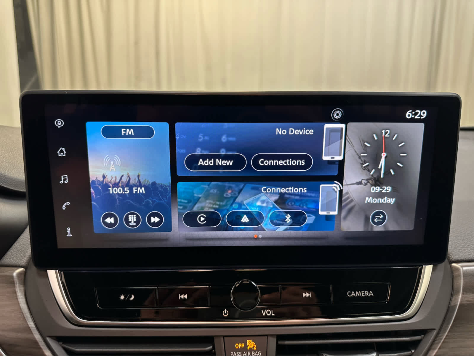 New 2025 Nissan Altima 2.5 SV AWD/4WD image 15