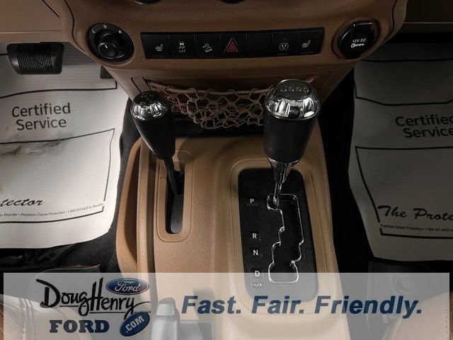 Used 2014 Jeep Wrangler Unlimited Sahara w/ Dual Top Group image 44