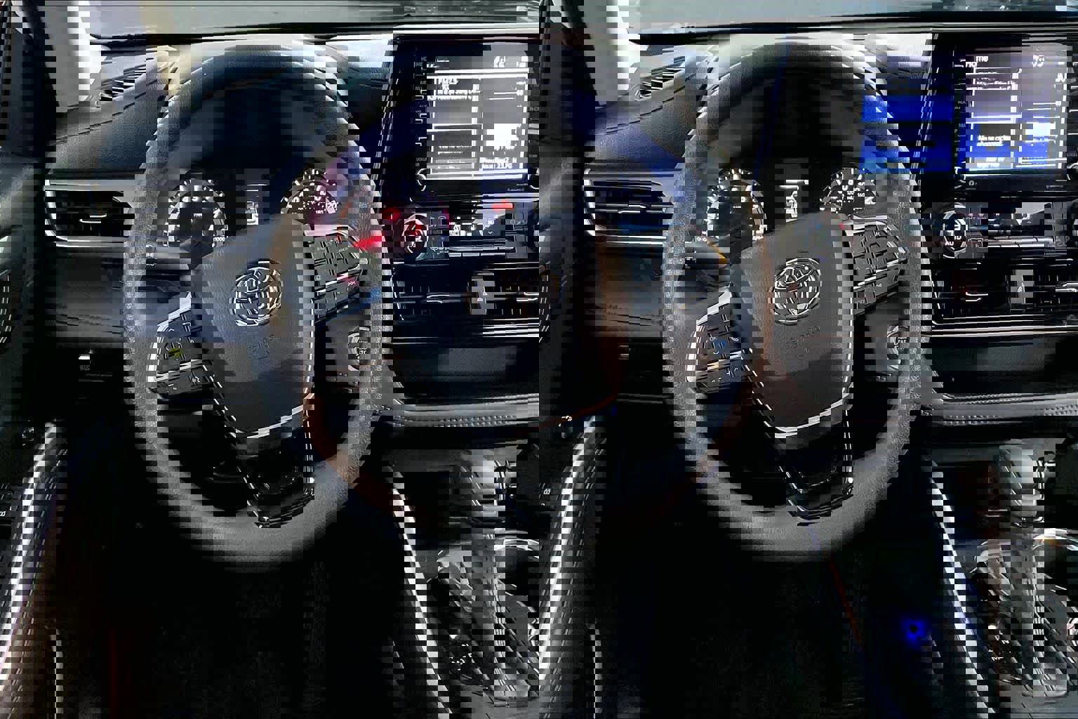 Used 2021 Toyota Highlander L image 8