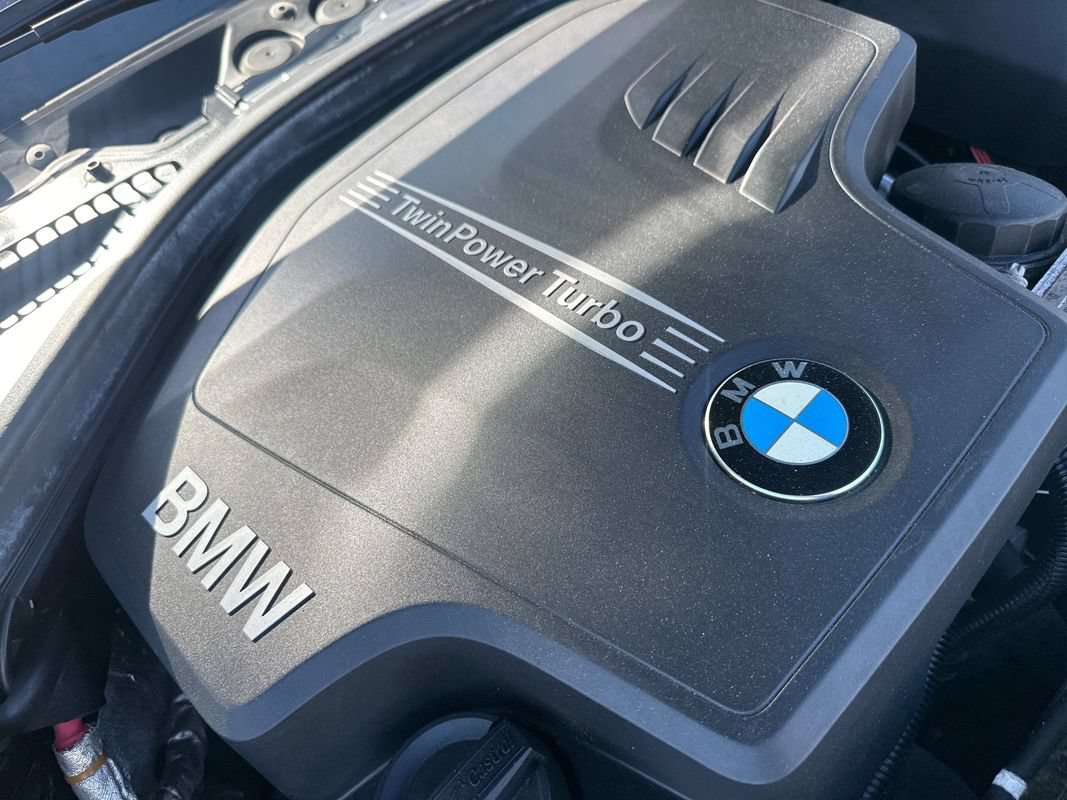 Used 2014 BMW 320i xDrive Sedan AWD/4WD image 10
