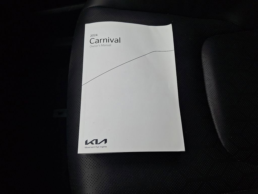 Used 2024 Kia Carnival LX image 26