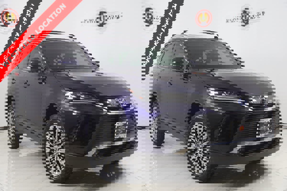 Used 2023 Toyota Venza Limited image 1