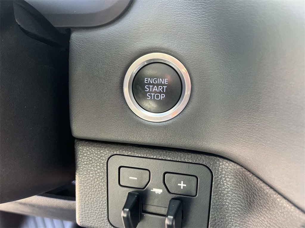 Used 2022 Toyota Tundra Platinum image 26