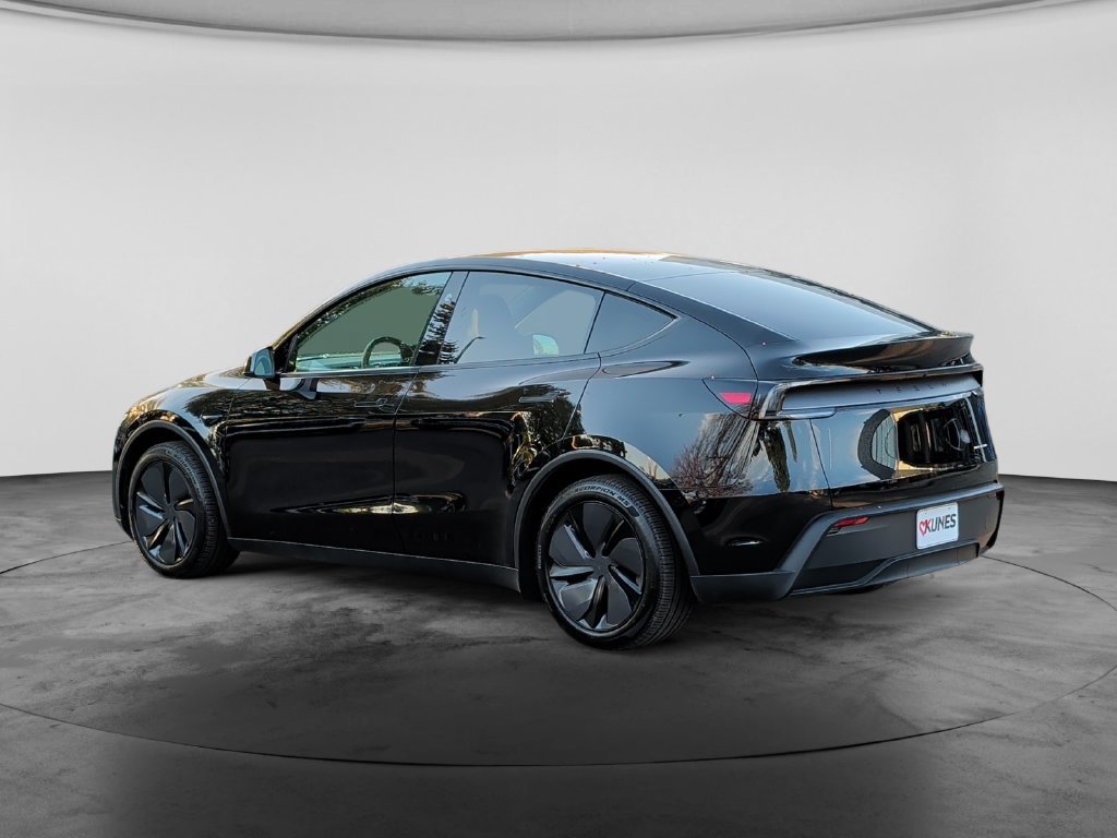 Used 2026 Tesla Model Y Long Range AWD/4WD image 5