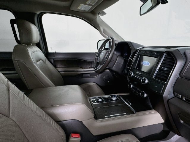 Used 2019 Ford Expedition Limited w/ Equipment Group 301A AWD/4WD image 26