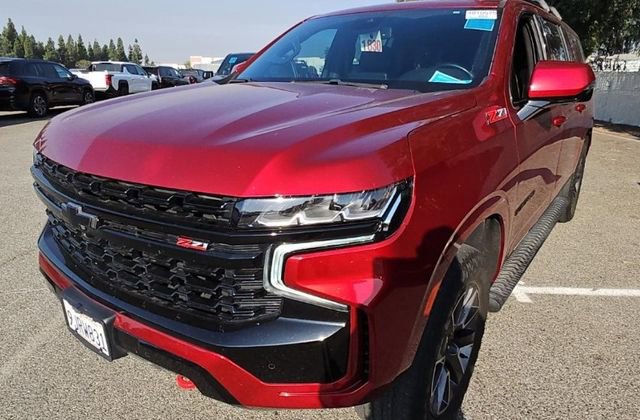 Used 2023 Chevrolet Suburban Z71 w/ Z71 Off-Road Package AWD/4WD image 3
