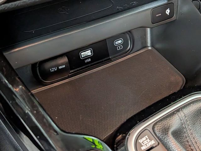 Used 2024 Kia Soul S FWD image 22