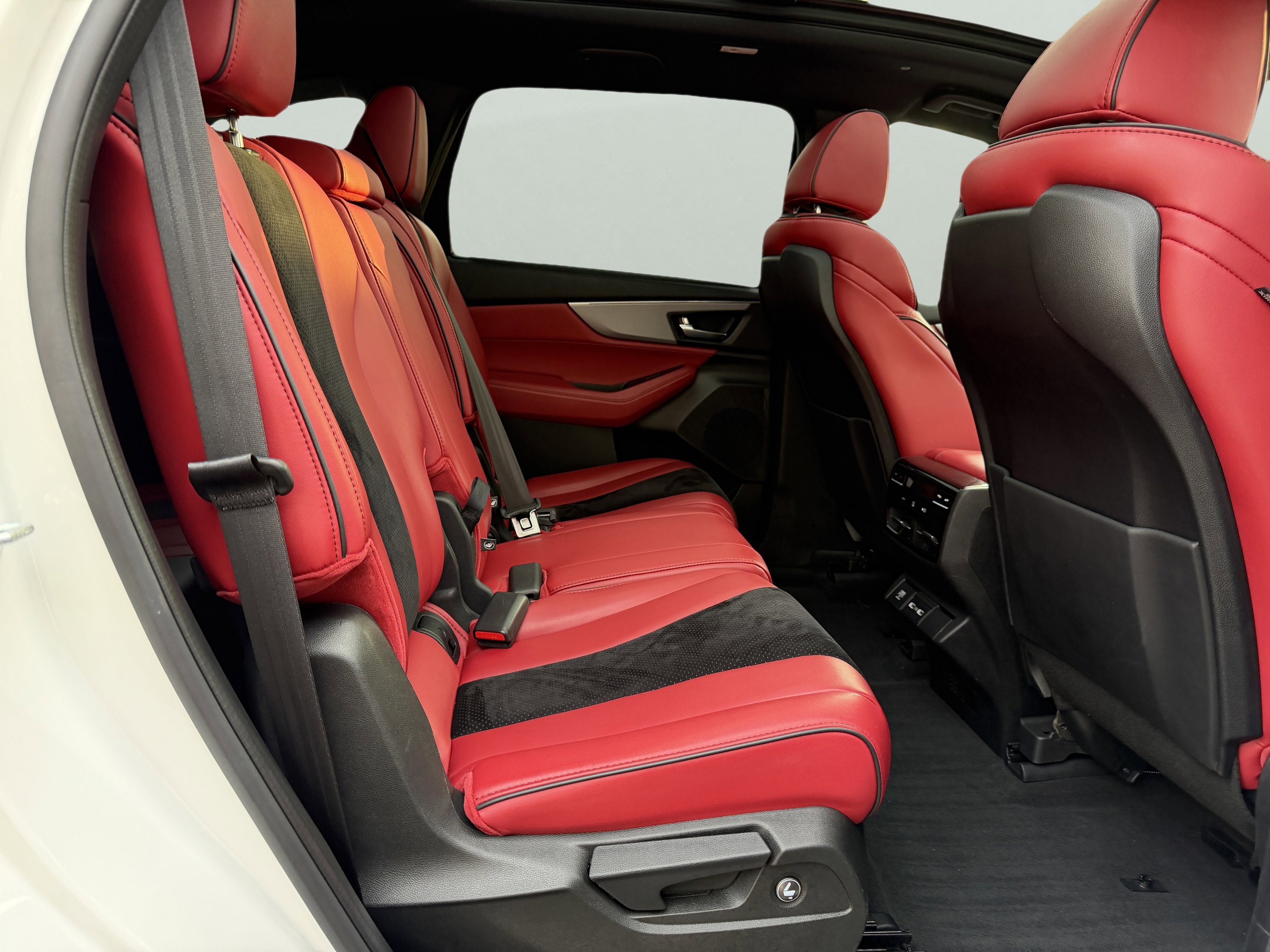 Used 2023 Acura MDX A-Spec image 44