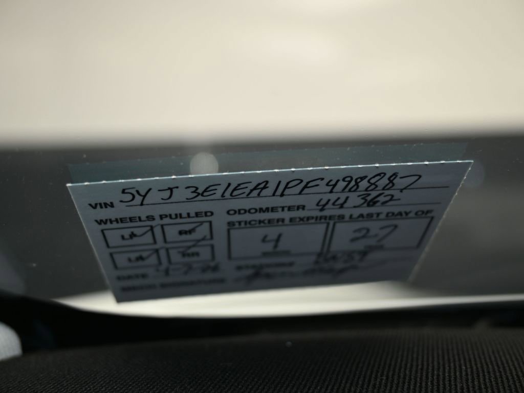 Used 2023 Tesla Model 3 Standard Range image 6