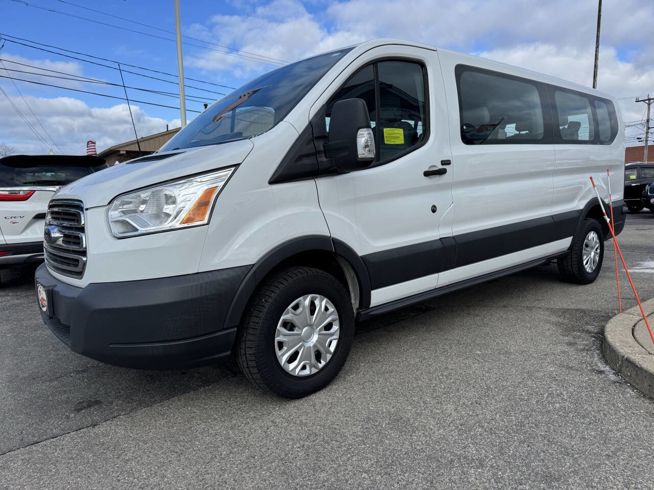 Used 2017 Ford Transit 350 XLT image 3