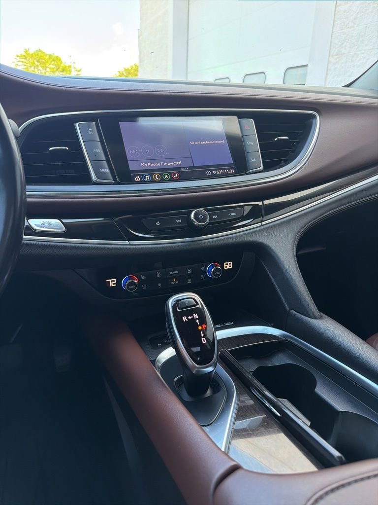 Used 2021 Buick Enclave Avenir w/ Avenir Technology Package AWD/4WD image 15