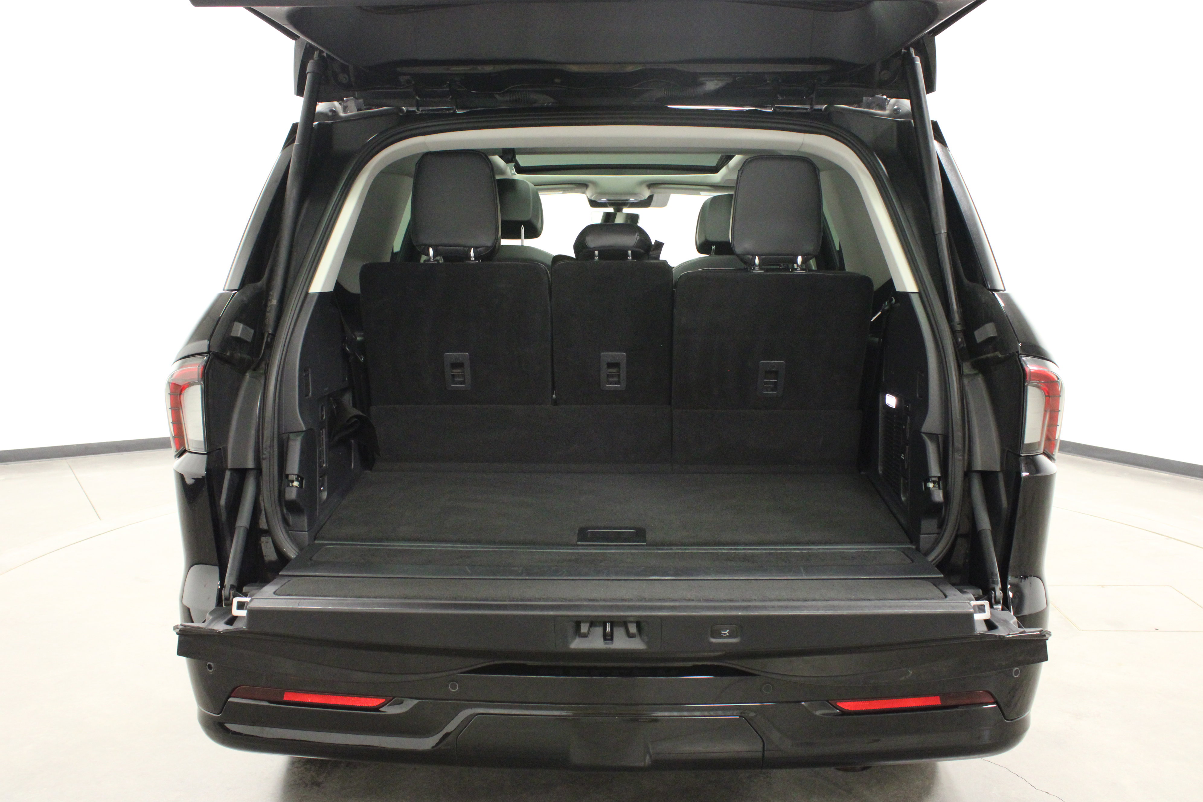 Used 2025 Lincoln Navigator Reserve image 14