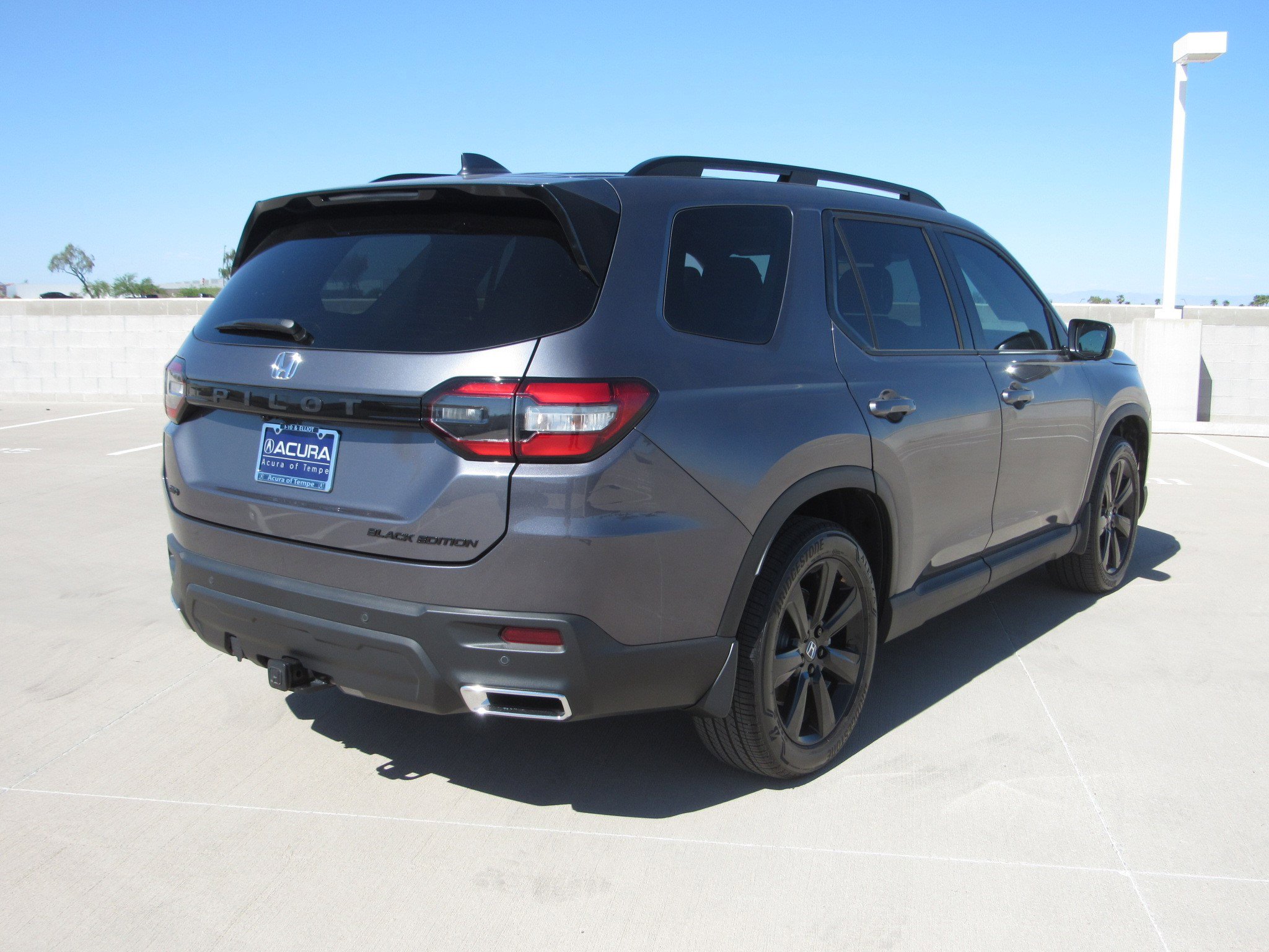 Used 2025 Honda Pilot Black Edition image 5