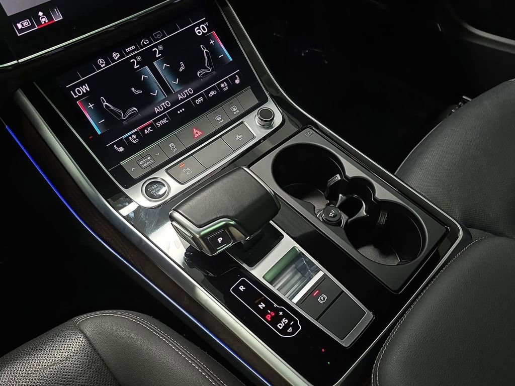 Used 2021 Audi Q8 Premium Plus w/ Premium Plus Package AWD/4WD image 20