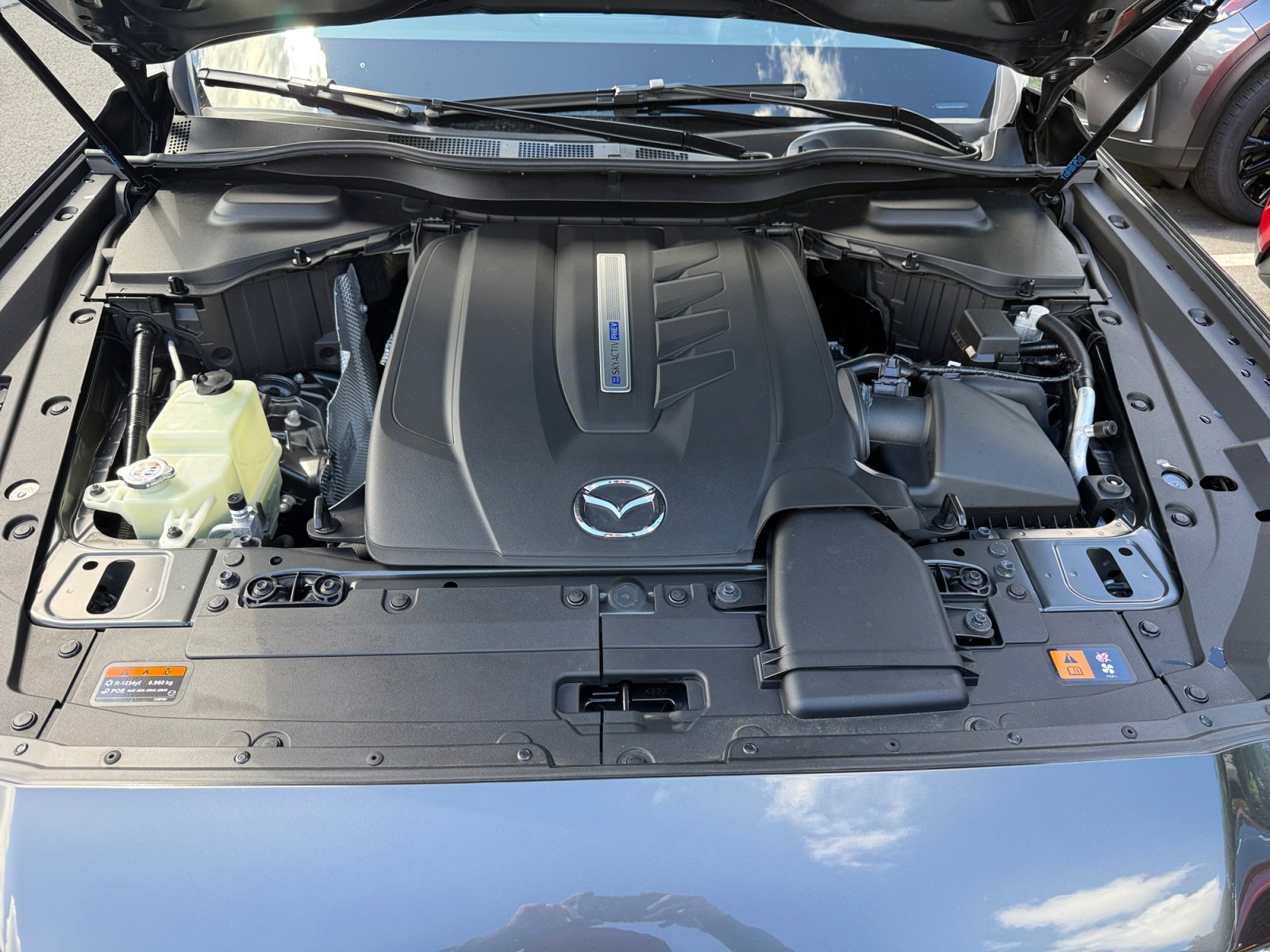 Certified 2024 MAZDA CX-90 Plug-In Hybrid w/ Preferred image 20