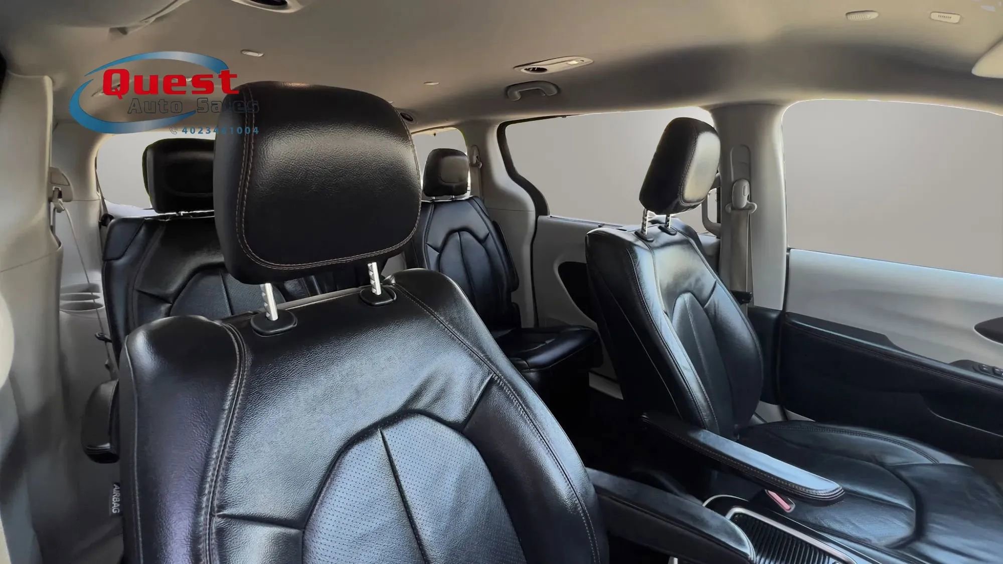 Used 2018 Chrysler Pacifica Touring-L Plus FWD image 26