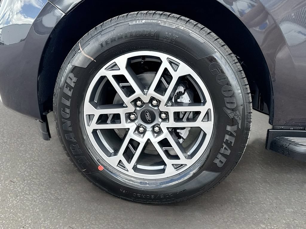 New 2026 Ford Expedition Active RWD image 37