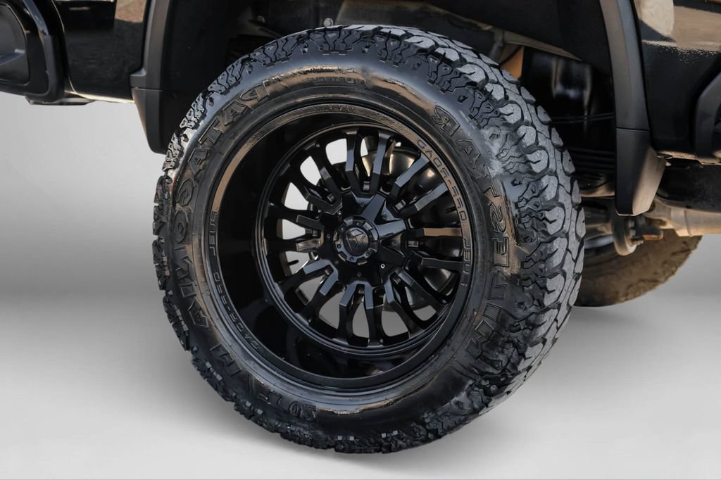 Used 2024 Chevrolet Silverado 3500 High Country w/ High Country Premium Package AWD/4WD image 50