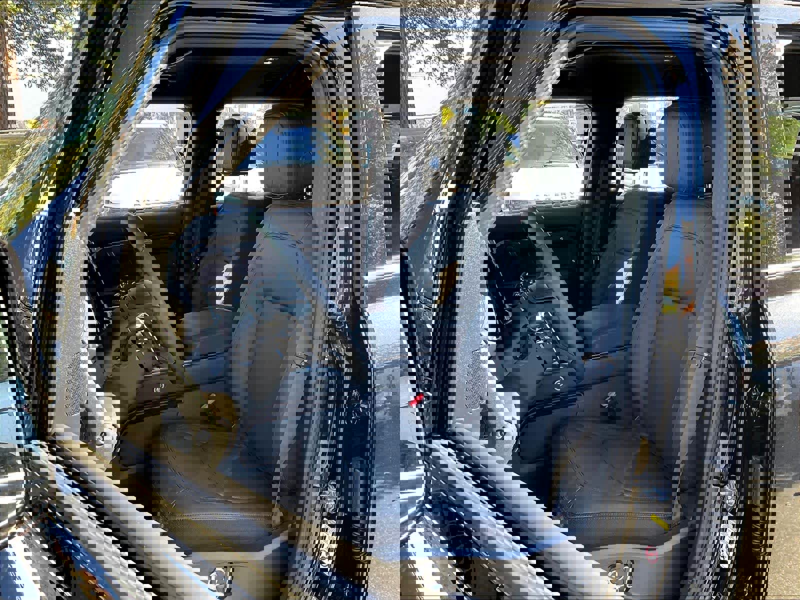 New 2025 Land Rover Defender 130 V8 image 11