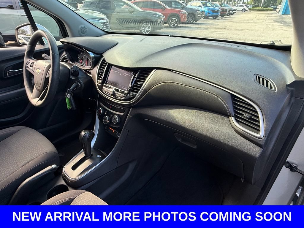 Used 2020 Chevrolet Trax LS w/ Tint and Cruise Package FWD image 17