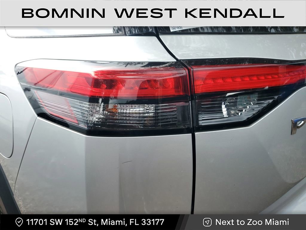 Used 2022 Nissan Pathfinder S image 7