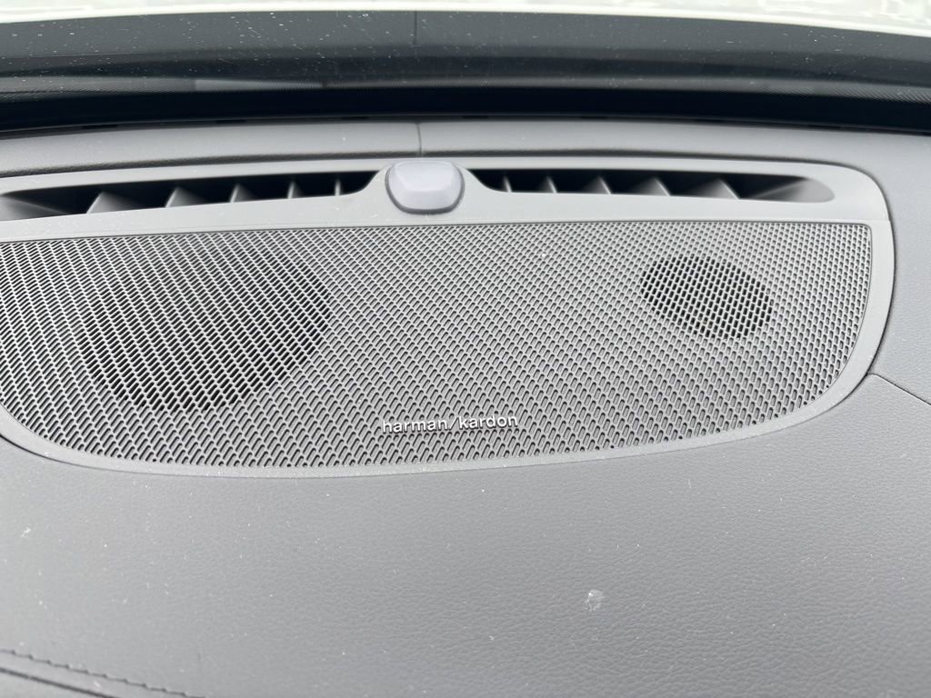 Certified 2024 Volvo XC90 T8 Ultimate w/ Protection Package Premier image 34