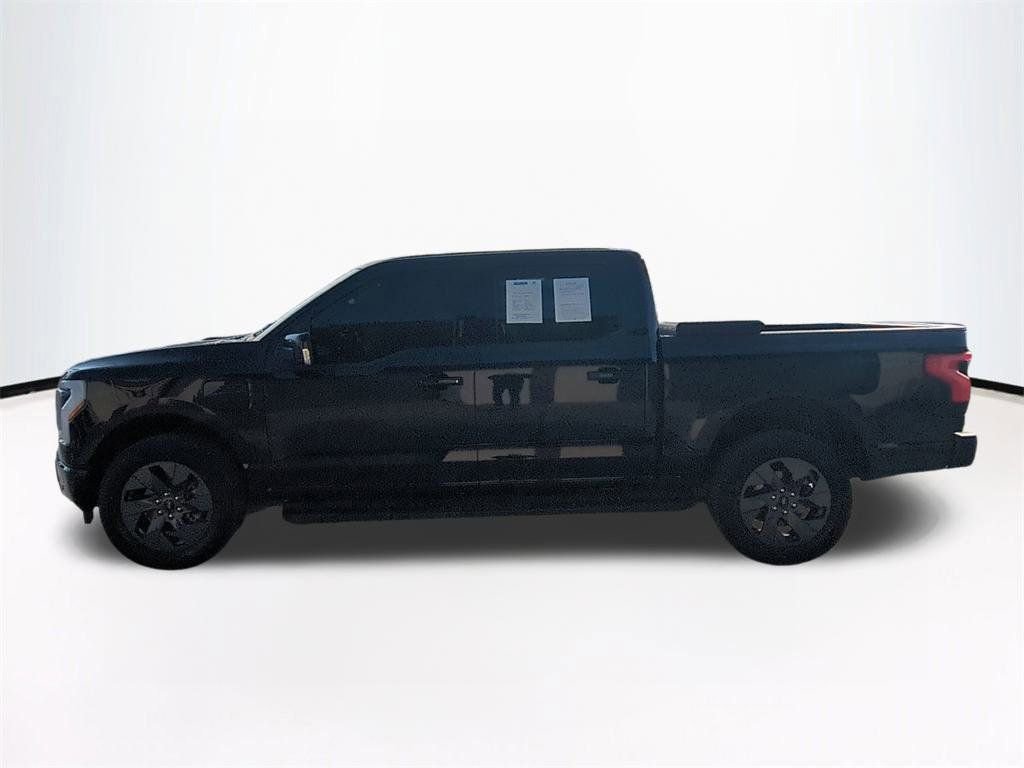 Used 2024 Ford F150 Lightning Lariat image 8