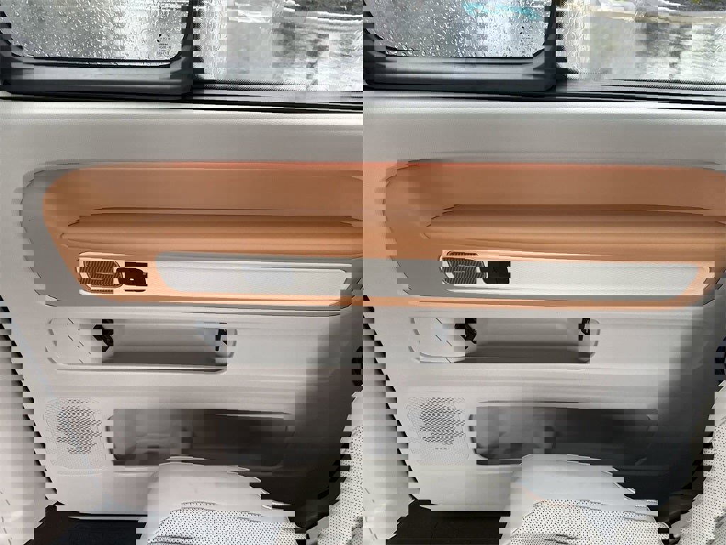 New 2025 Volkswagen ID. Buzz 1st Edition image 25