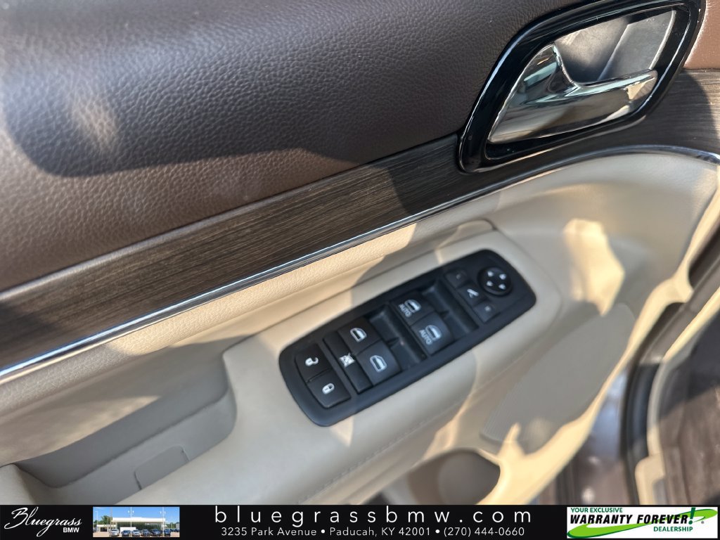 Used 2020 Jeep Grand Cherokee Overland AWD/4WD image 10