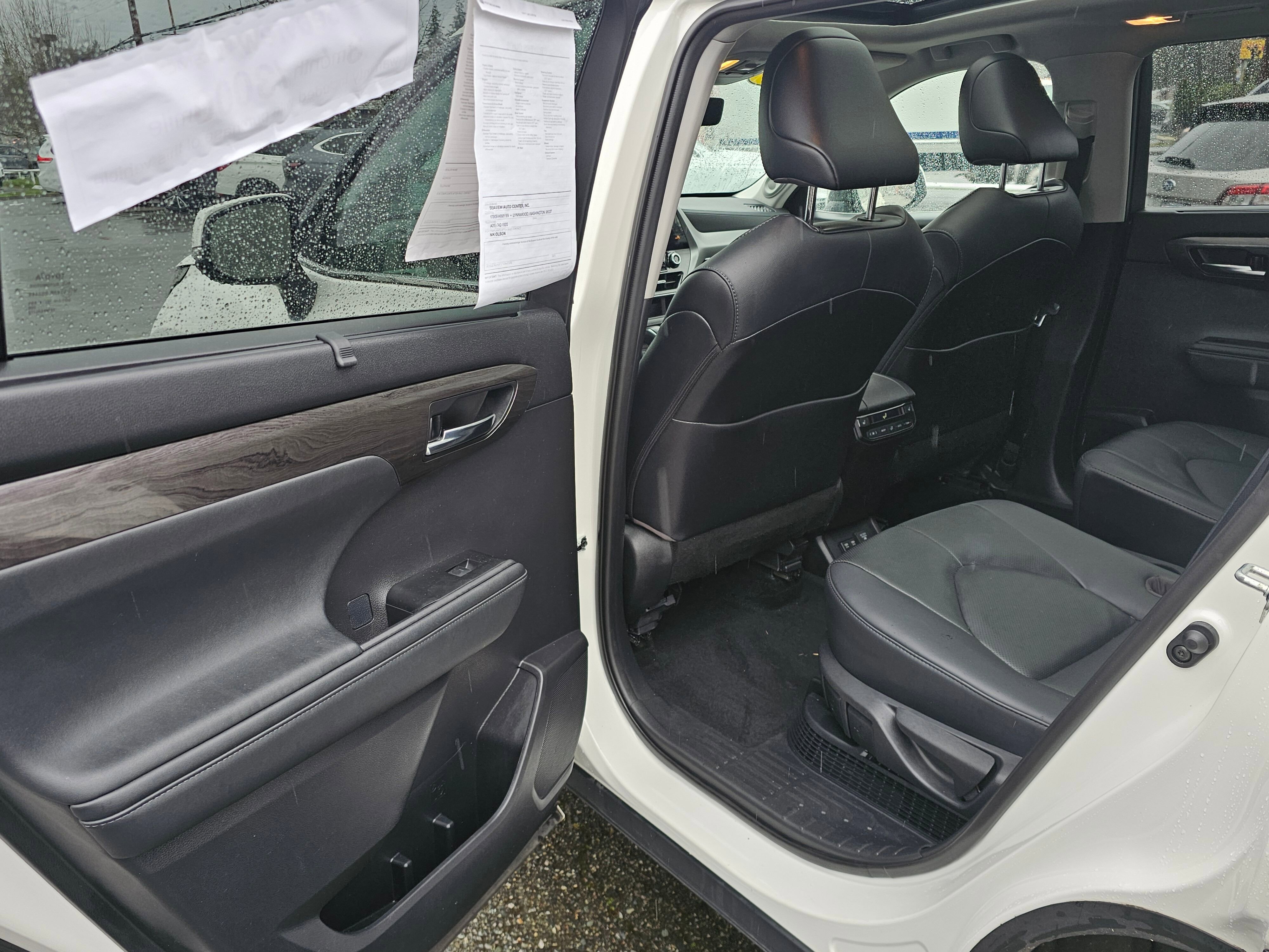 Used 2021 Toyota Highlander Platinum AWD/4WD image 15