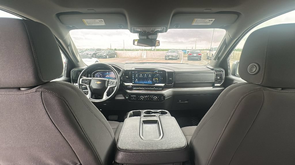 Used 2025 Chevrolet Silverado 1500 LT RWD image 27