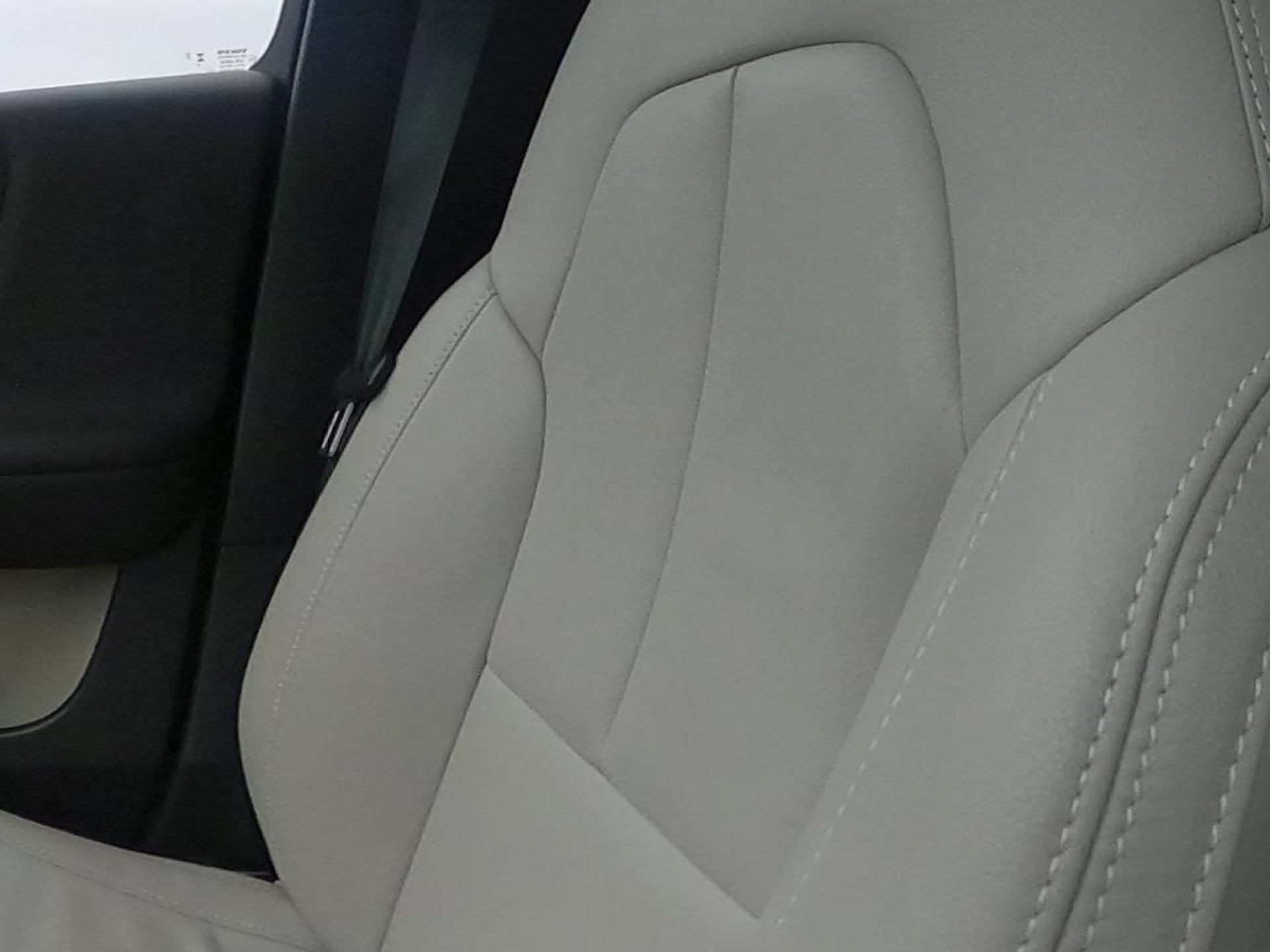 Used 2025 Volvo XC40 B5 Ultra w/ Climate Package AWD/4WD image 27