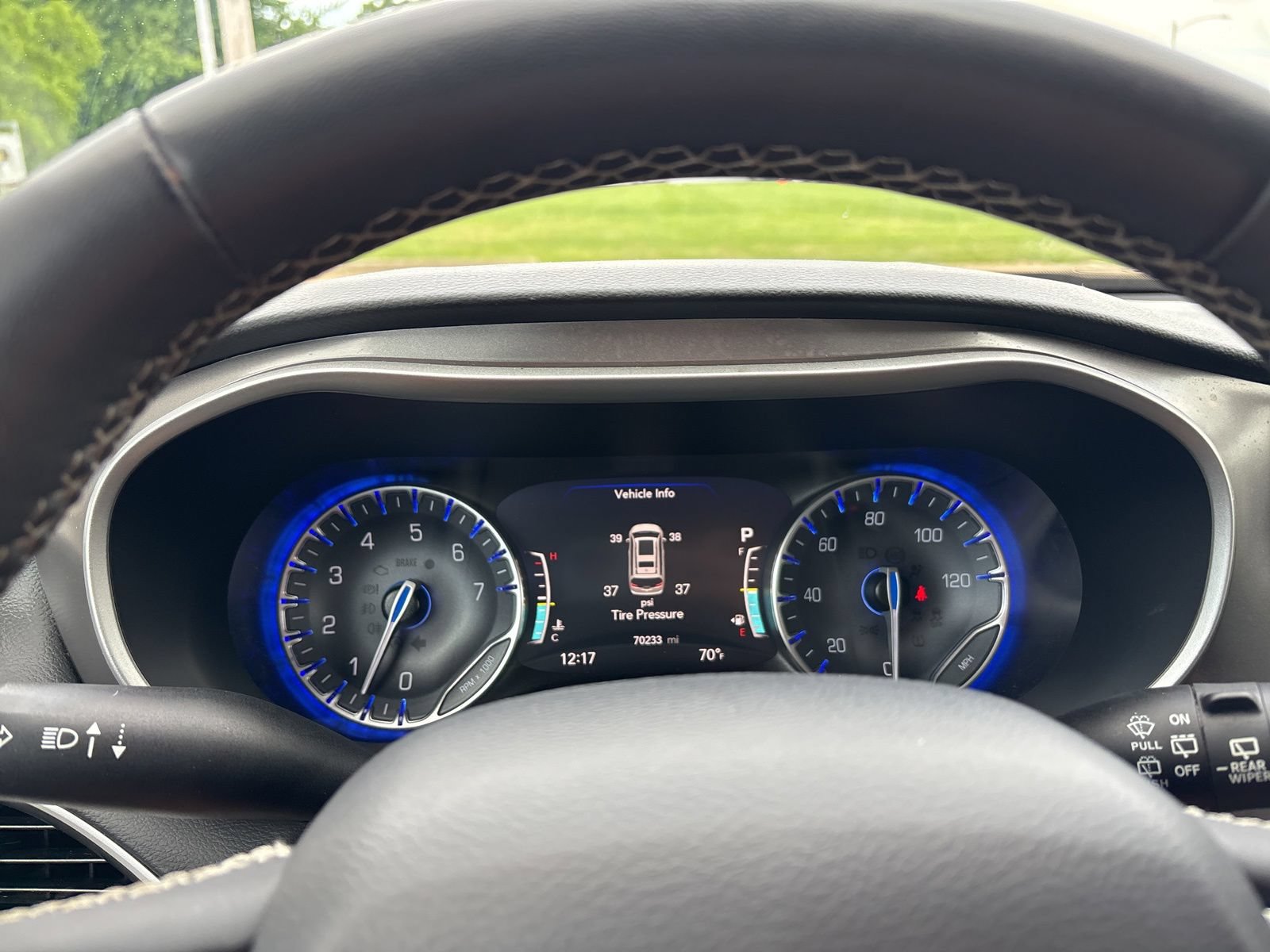 Used 2023 Chrysler Pacifica Touring-L FWD image 12