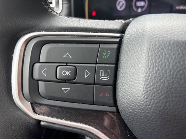 Used 2024 Jeep Wagoneer L Base image 23