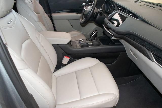Used 2023 Cadillac XT4 Premium Luxury w/ Enhanced Visibility Package AWD/4WD image 10