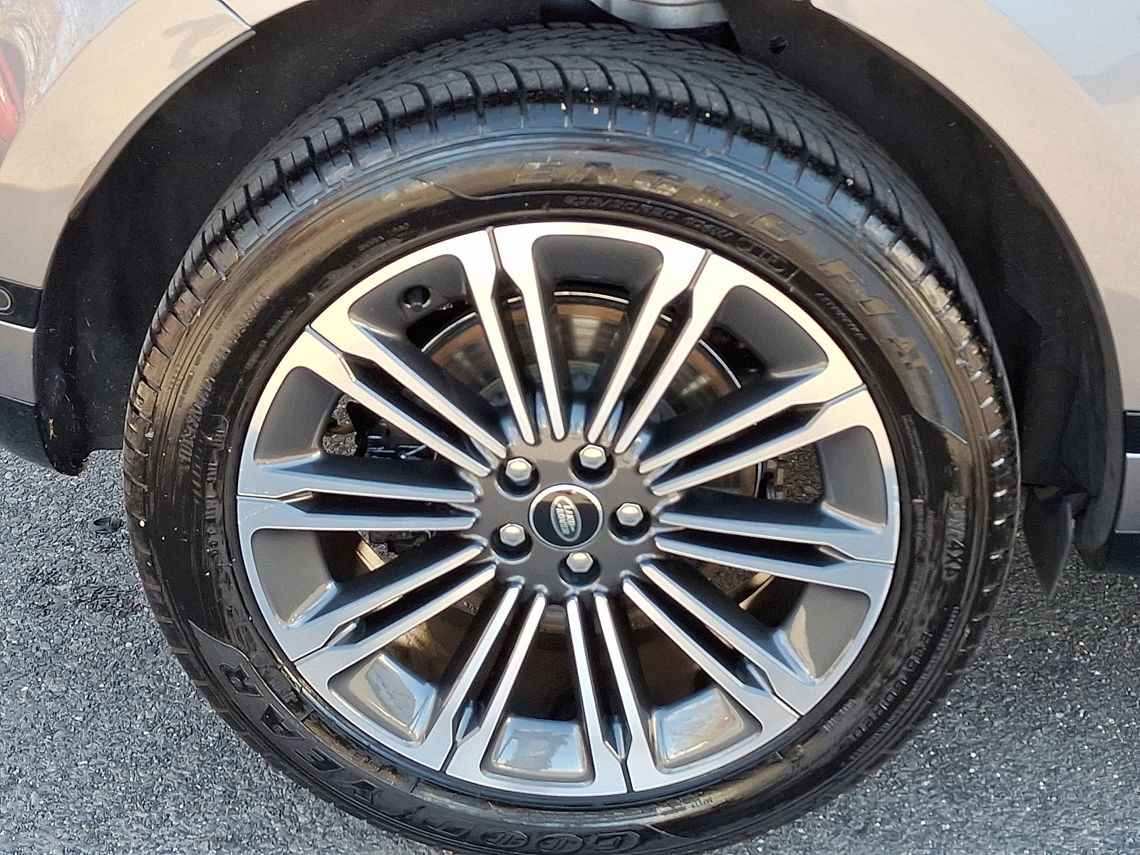 Used 2026 Land Rover Range Rover Evoque Dynamic SE image 9