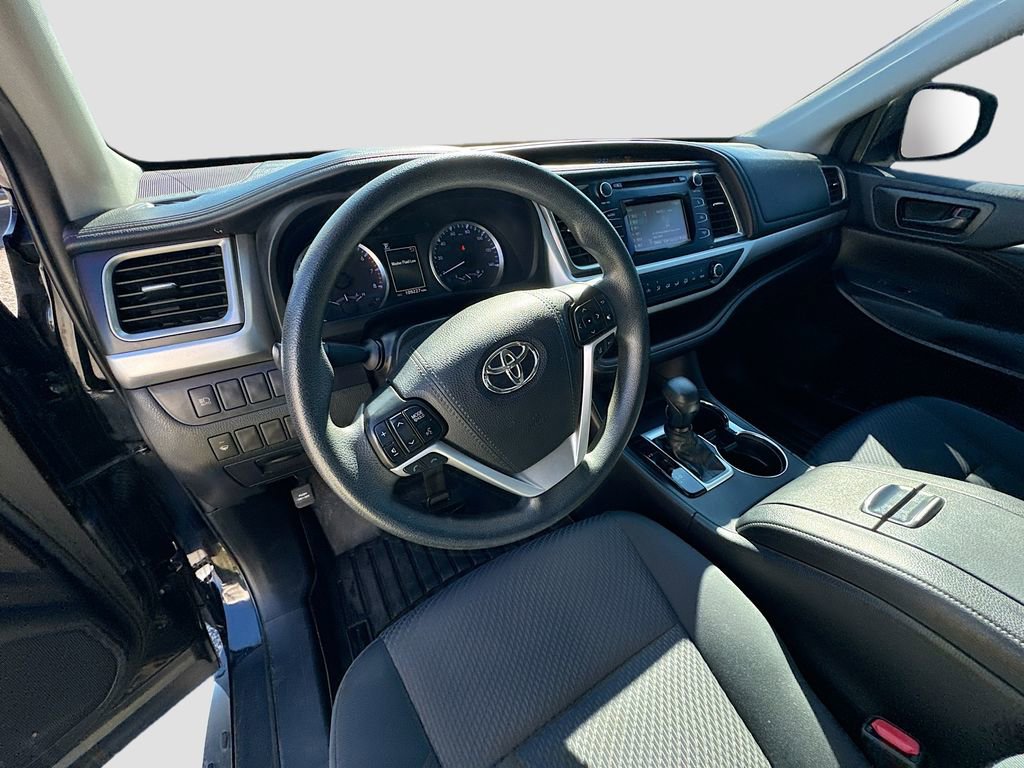 Used 2019 Toyota Highlander LE image 9